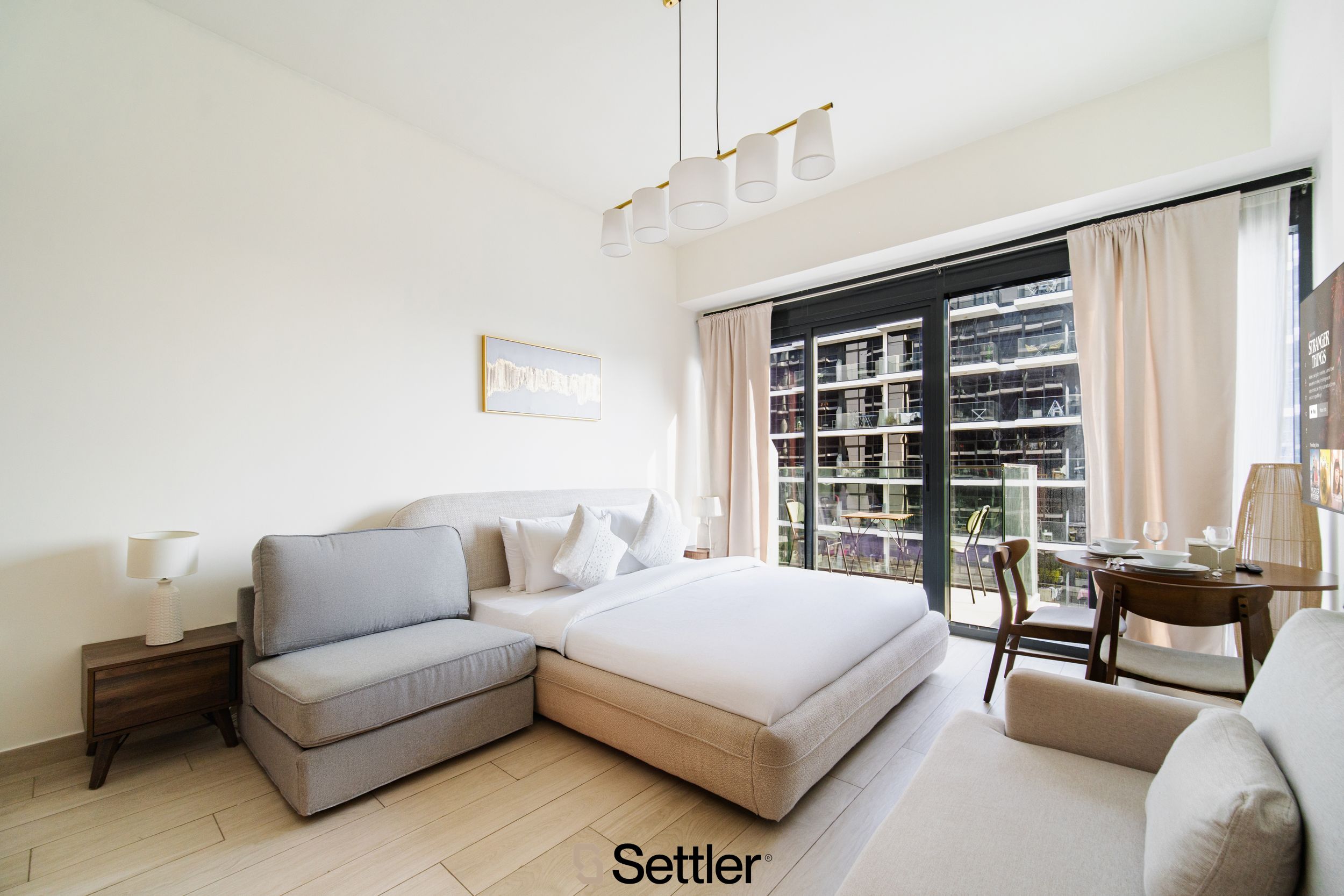 FULLY FURNISHED | FAMILY-FRIENDLY