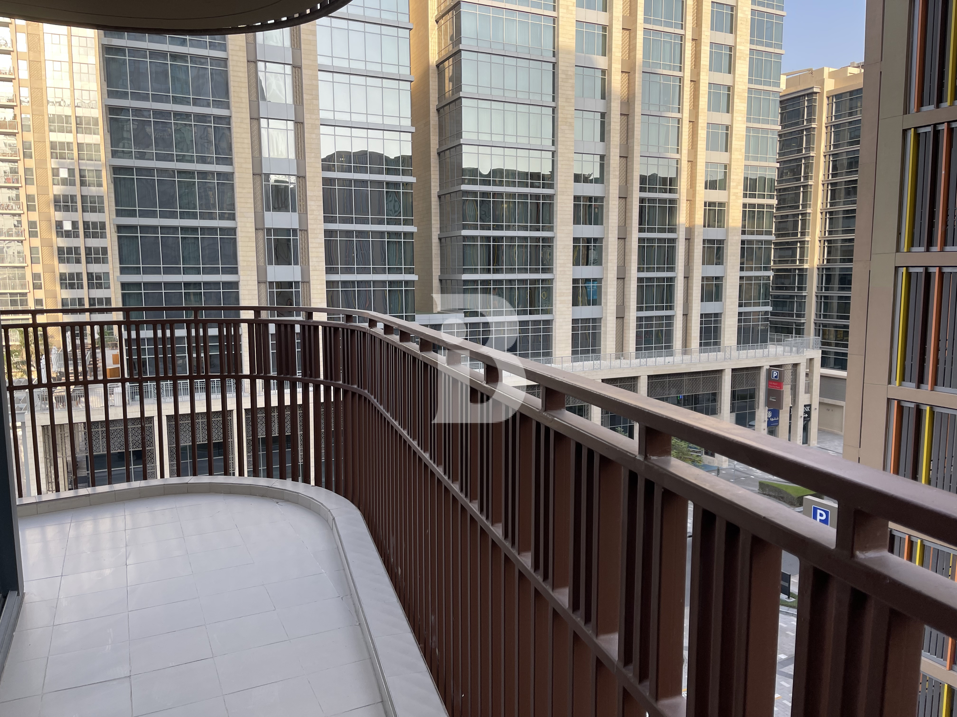 BRAND NEW BUILDING I GREAT AREA I CORNER UNIT