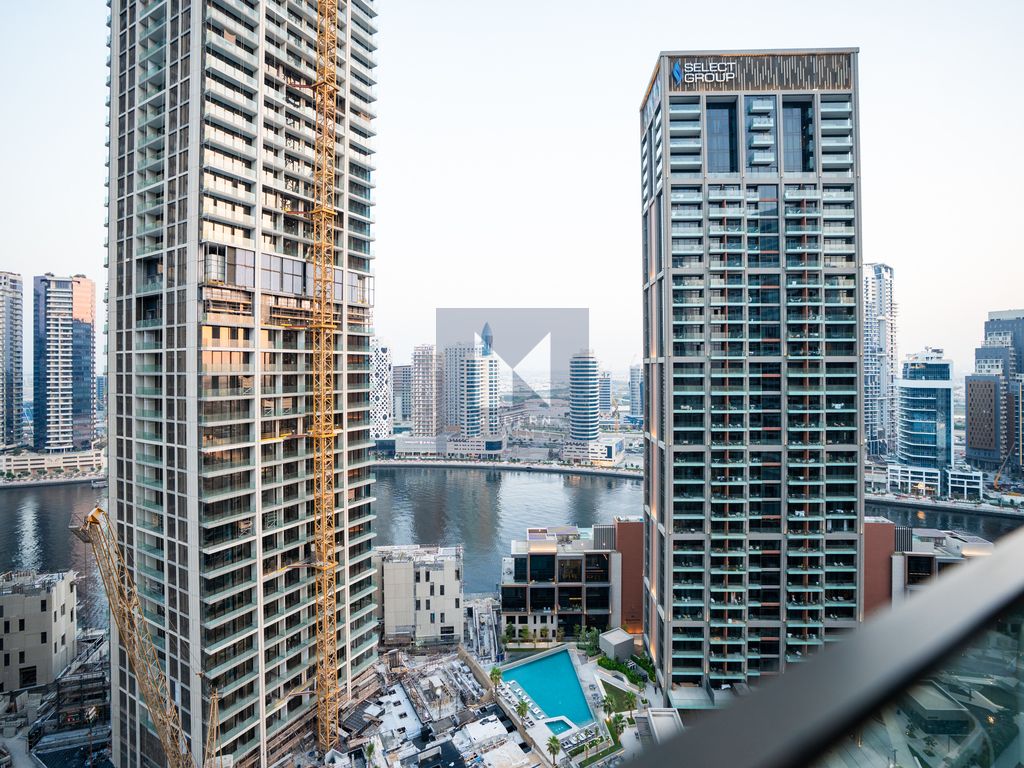 Modern Studio with Balcony | Canal View | For Rent