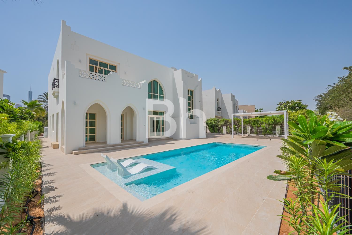 Renovated | Newly Landscaped | Vacant | Lake view
