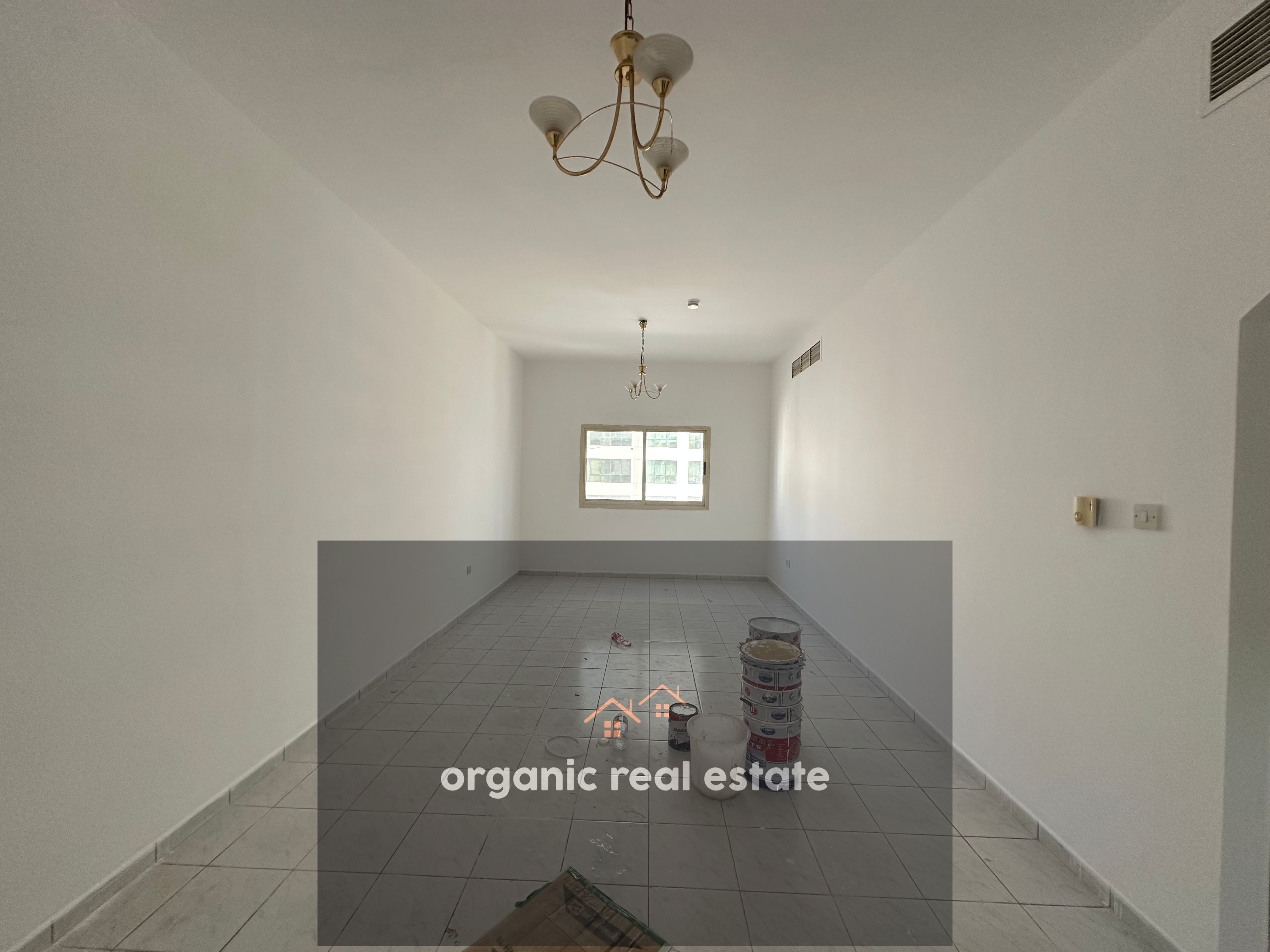 AC free 2bhk with balcony