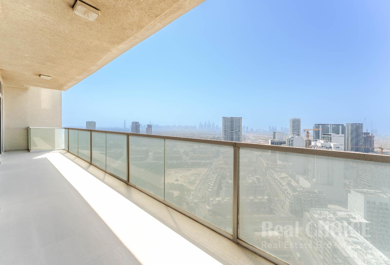 High Floor|Closed Kitchen |Well Maintained| Vacant