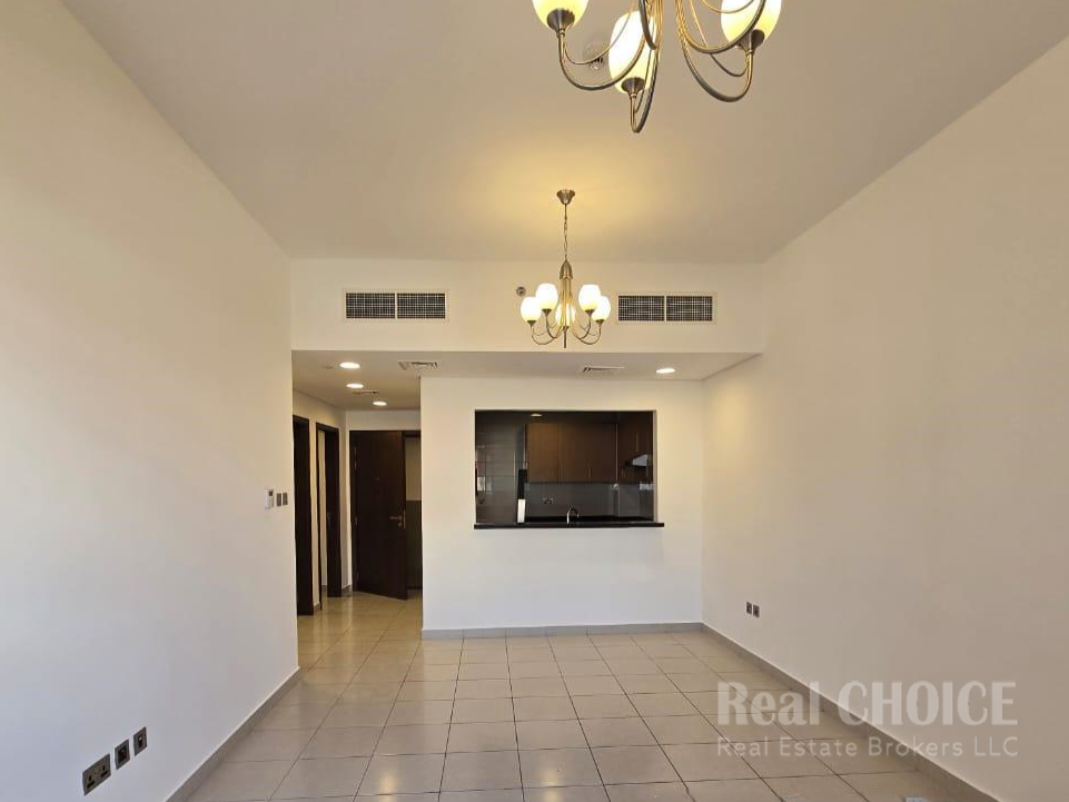Modern| Spacious| Prime location| Vacant