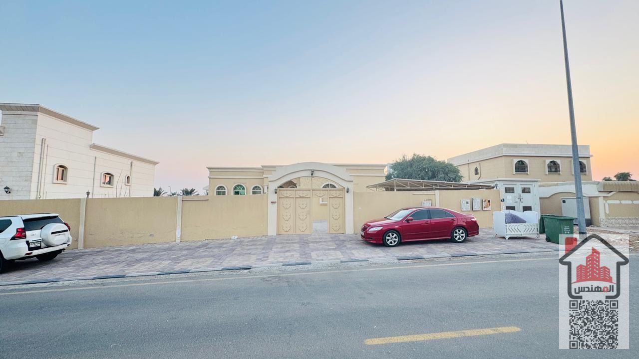 Villa for rent in Ajman, Al Hamidiyah, 3 master bedrooms, hall, multi-purpose kitchen, area 10,000 square feet, annual rent 80,000 dirhams