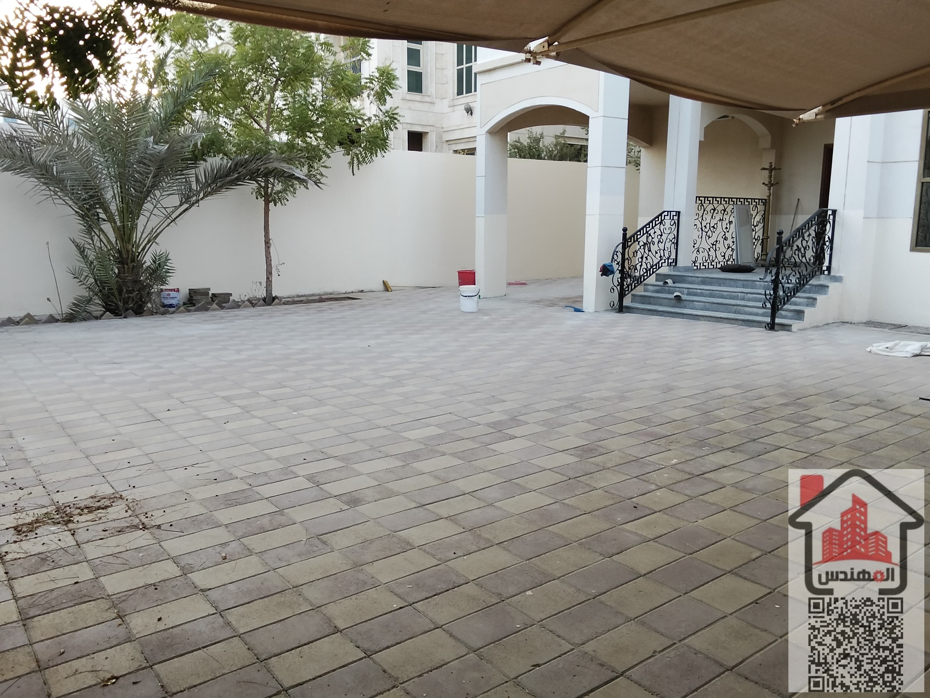*Family Villa for Rent* We are pleased to offer a family villa for rent in a prime location in the Emirate of Ajman, Al Muwaihat 1 area, close to Sheikh Ammar Street. The villa features a wonderful and luxurious design and consists of: - *5 Bedrooms*: