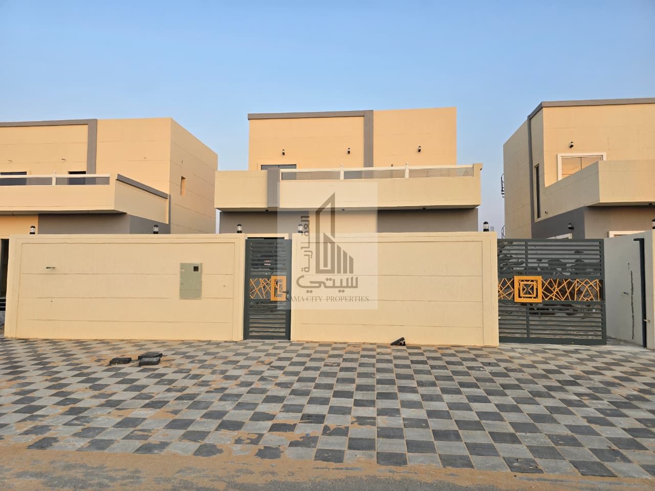 Luxury villa with no annual fees, freehold