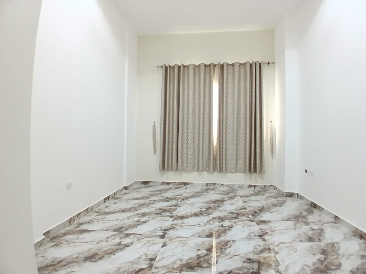 Like brand new 1bhk in aljada sharjah close to emirates road price 35k