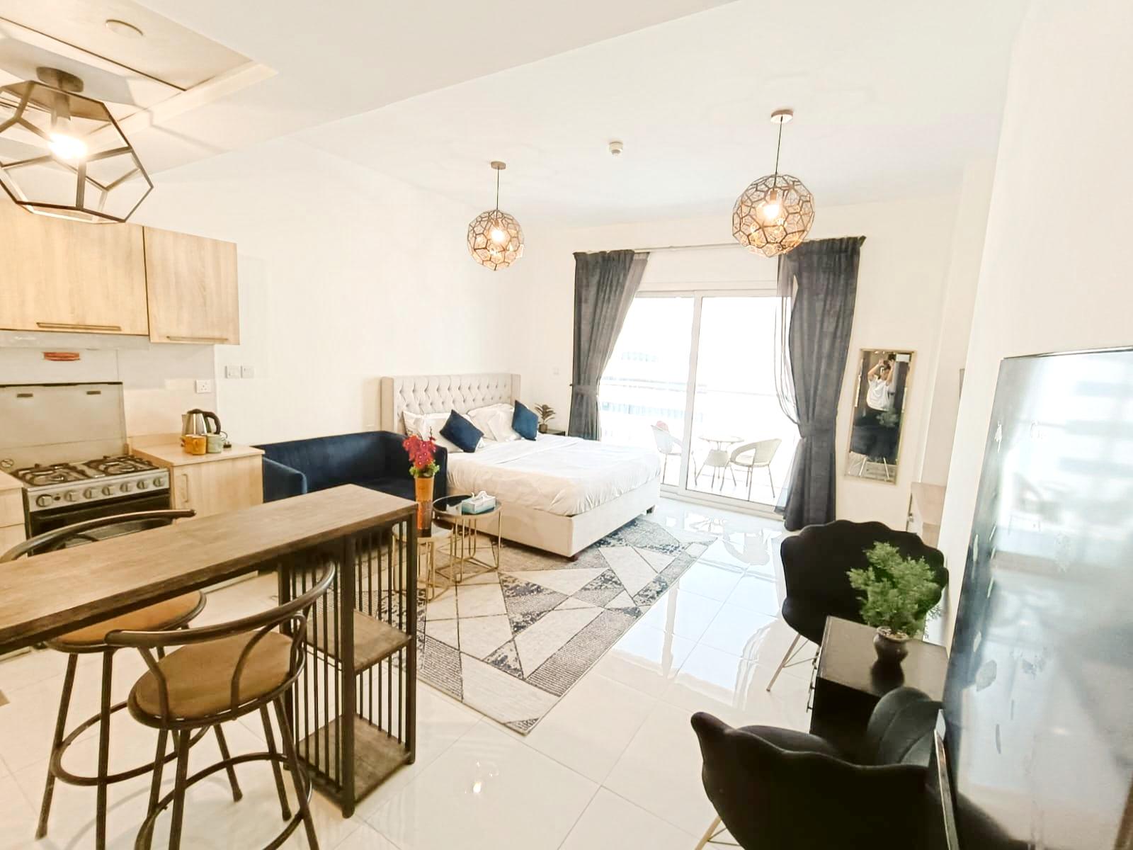 No commission High-Floor Studio in AG Tower | Fully Furnished with Canal View!
