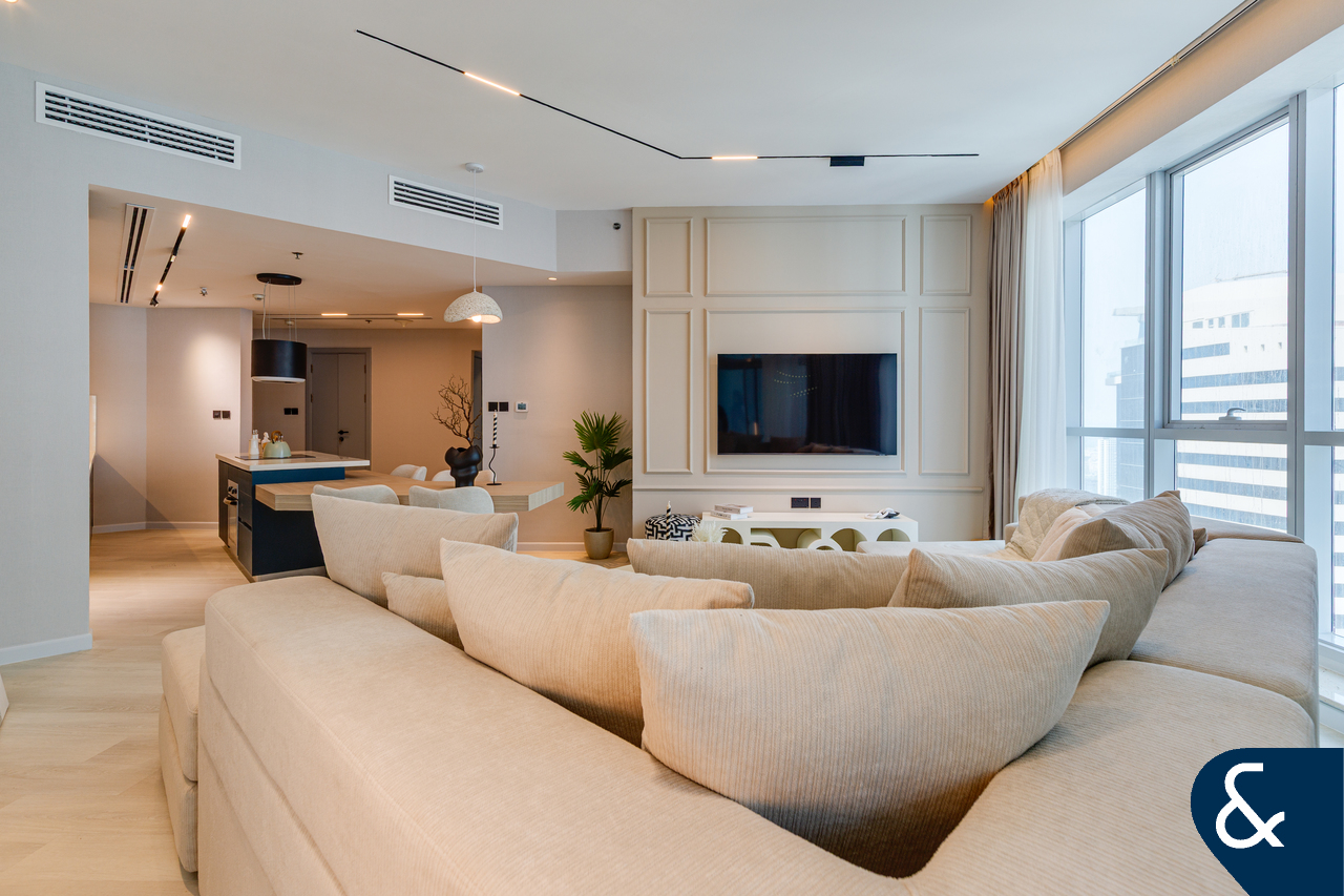 FULLY UPGRADED - VACANT UNIT - HIGH FLOOR