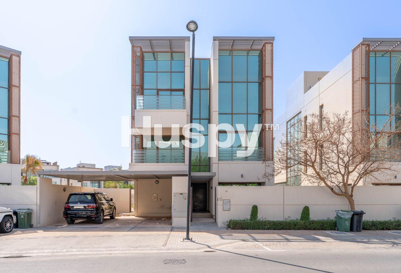 Huge Plot | Vacant | Vastu Compliant