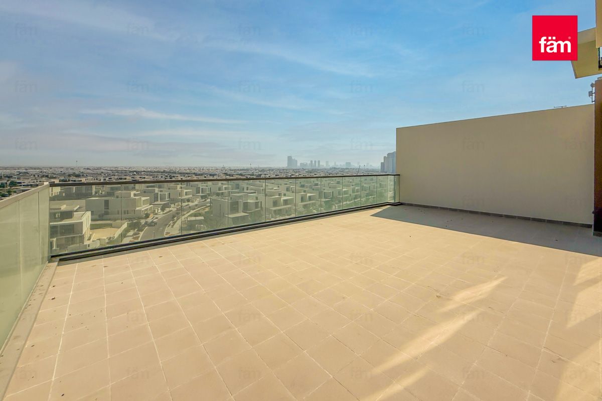 Hillcrest and Partial Park View | Amazing 4 BR
