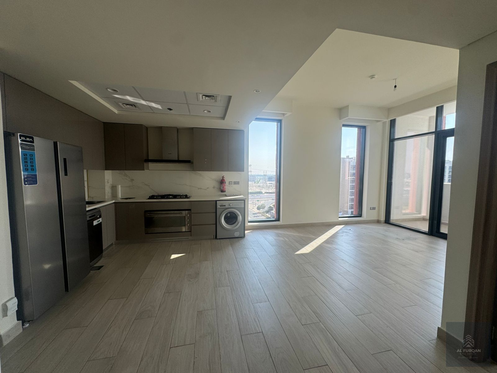 3BHK CORNER UNIT WITH POOL & BOLEVARD VIEW
