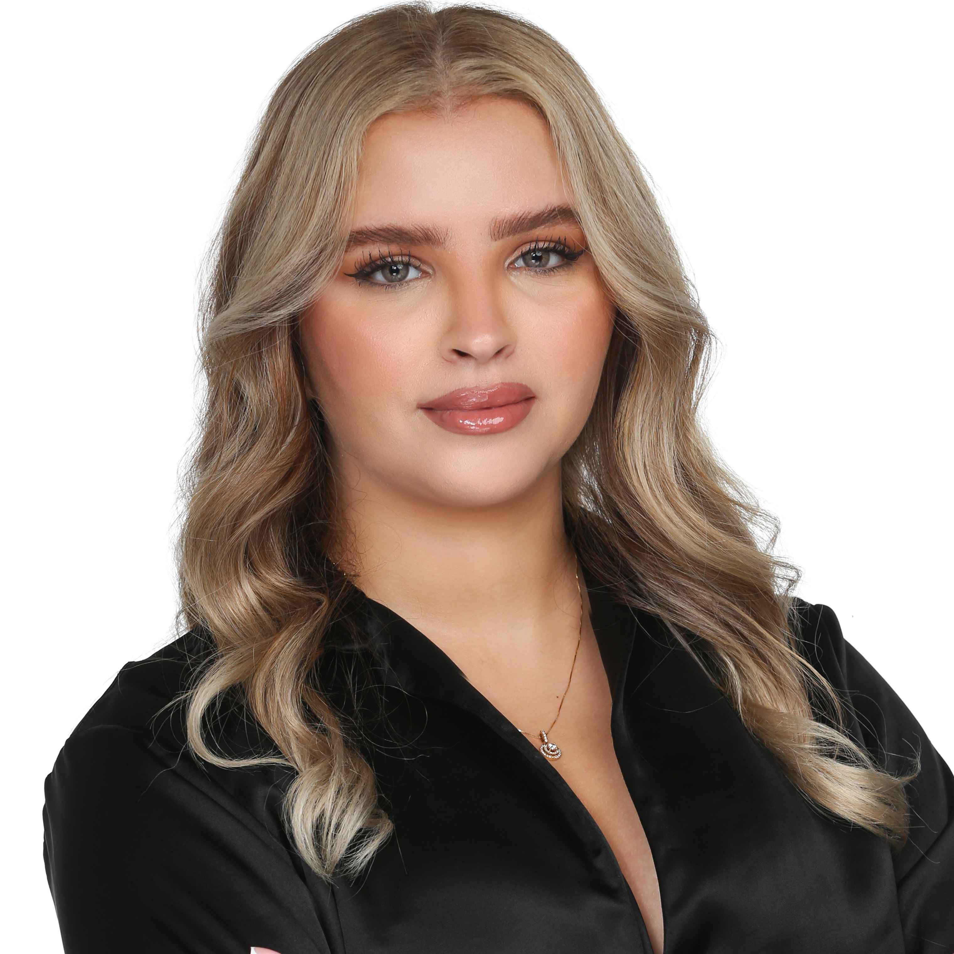 Oumaima Karkafi photo