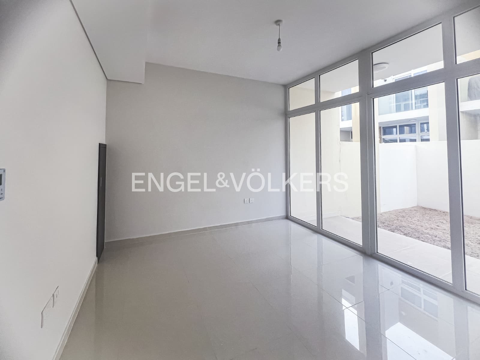 Exclusive | Best Price | Brand New | Large Layout