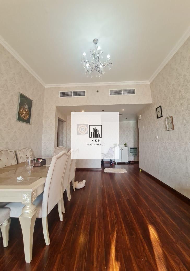 Spacious, luxurious fully furnished studio apartment