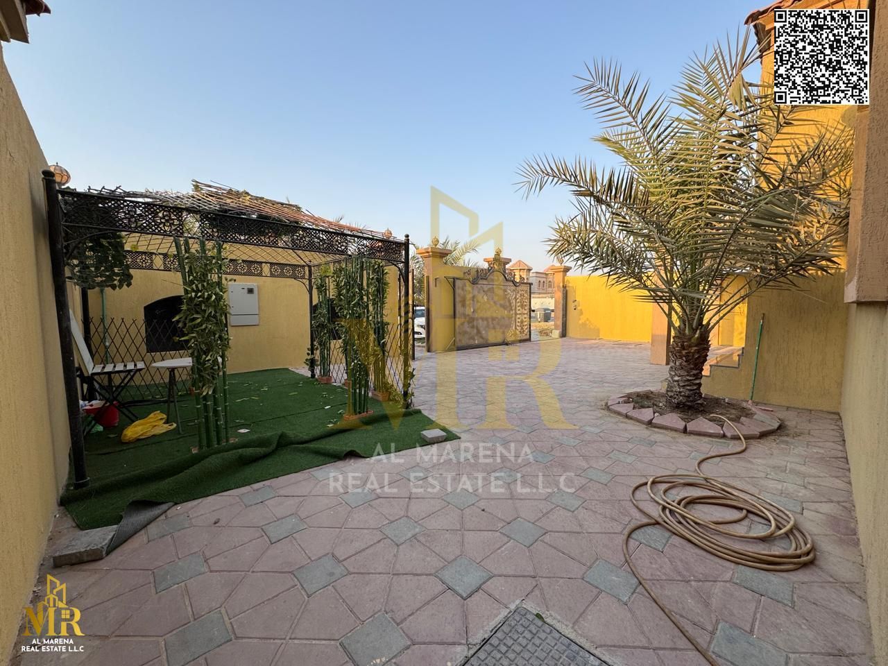 Luxury villa behind Nesto on the main street, super deluxe finishing, freehold for all nationalities, possibility of bank financing