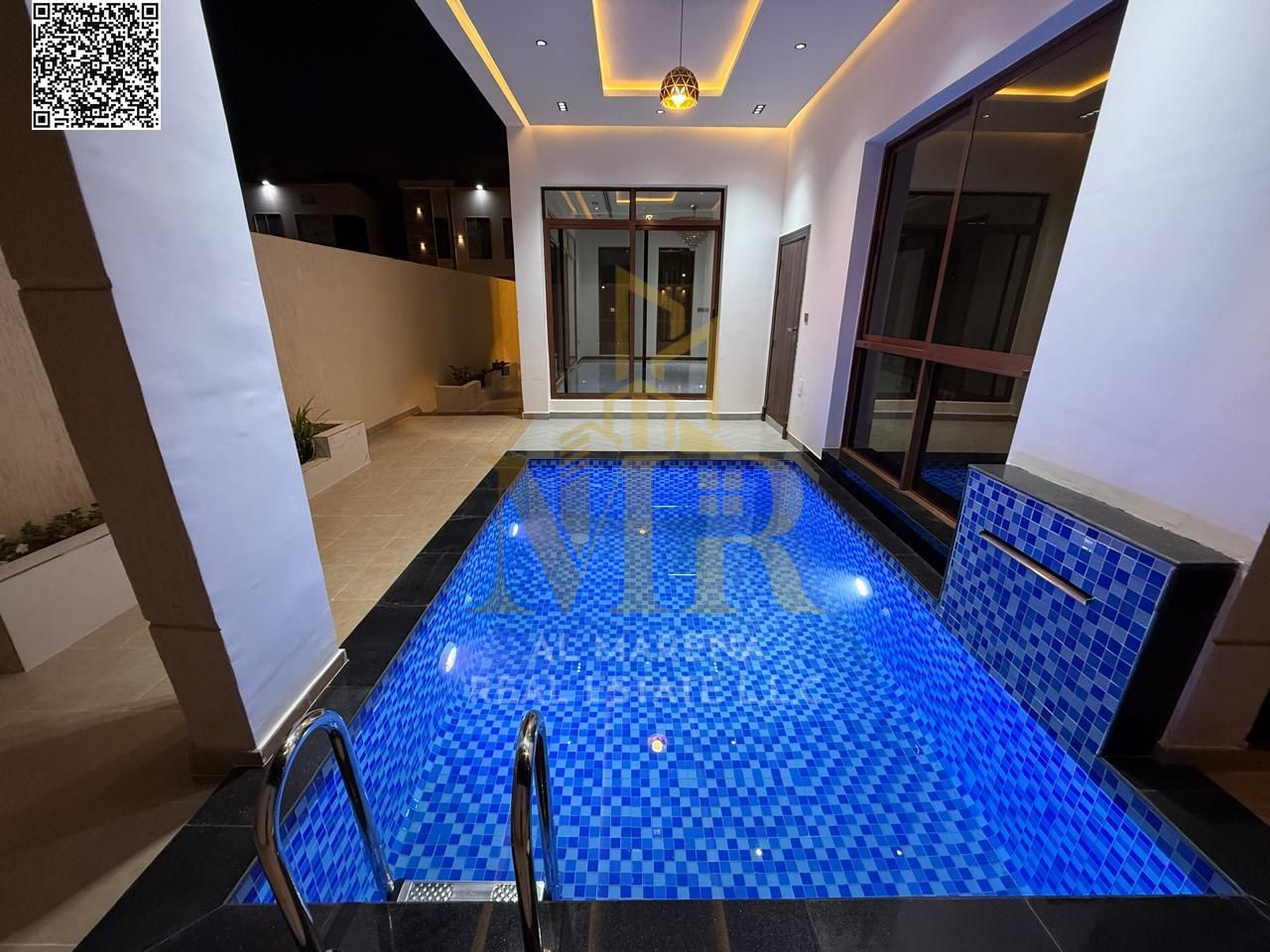 Villa for sale in Al-Amerah area, ground floor, first floor and roof. Land area 3014 feet, building area 4300 feet, 6 rooms, a living room, a kitchen,