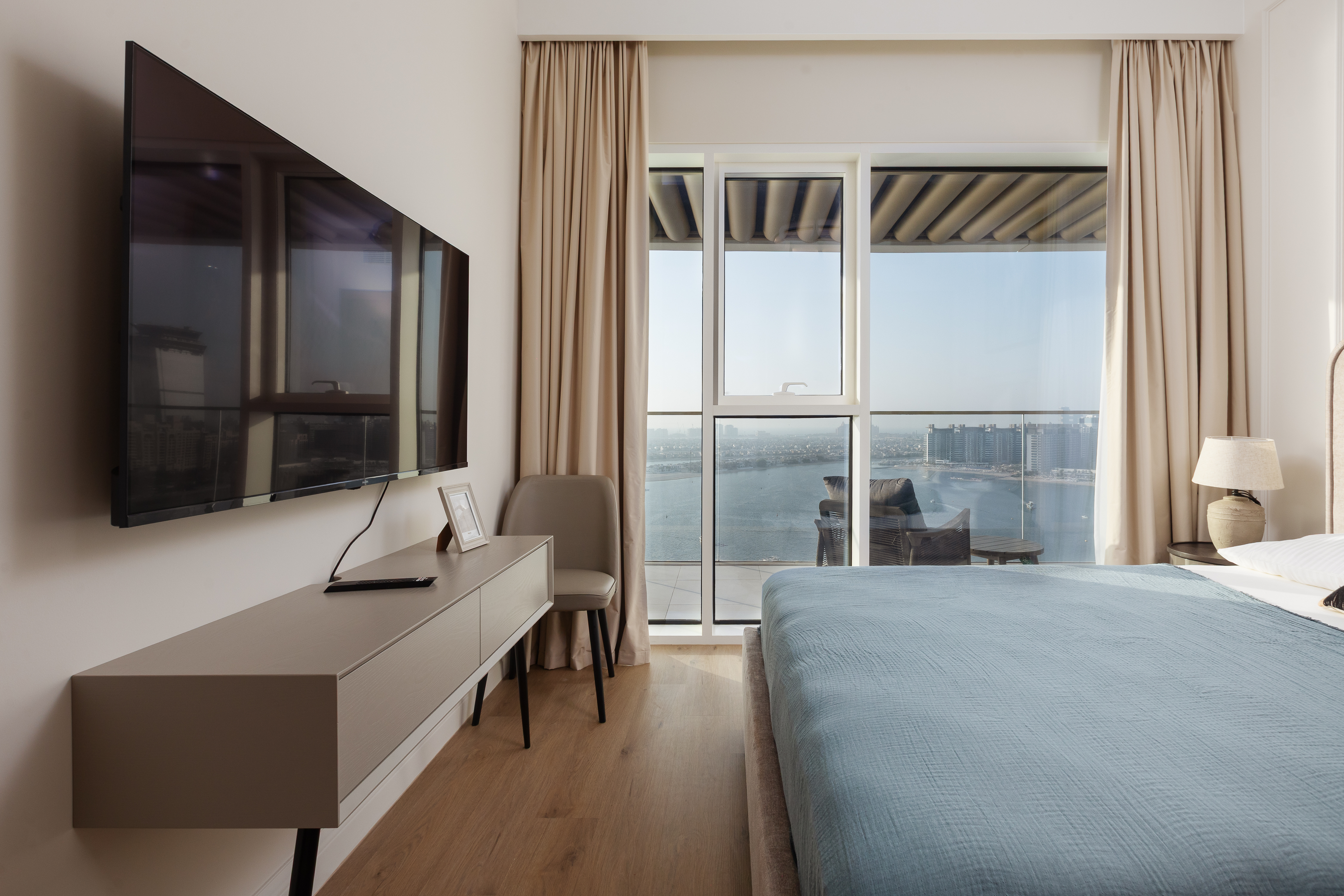 Elegant 2BR Apartment with Sea View – Grand Bleu