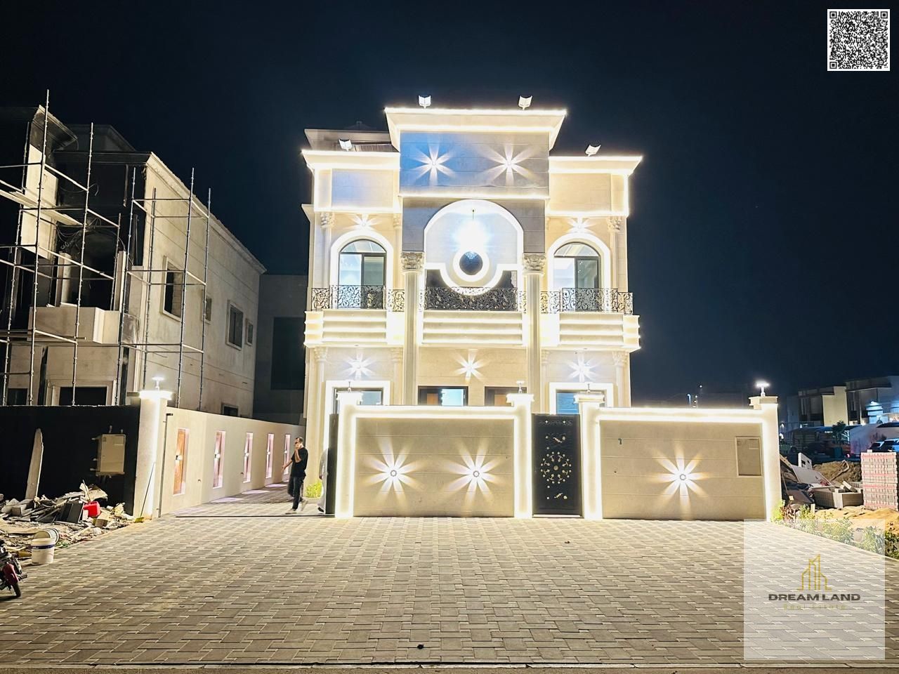 A villa with a price including registration and ownership fees on the main street, ready for living in the most prestigious areas of Ajman, freehold