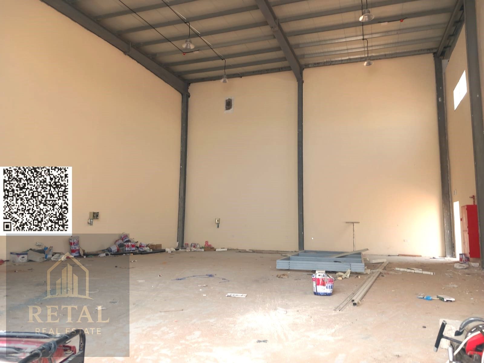 Warehouse for rent, high electrical capacity 35 kW, suitable for all activities.