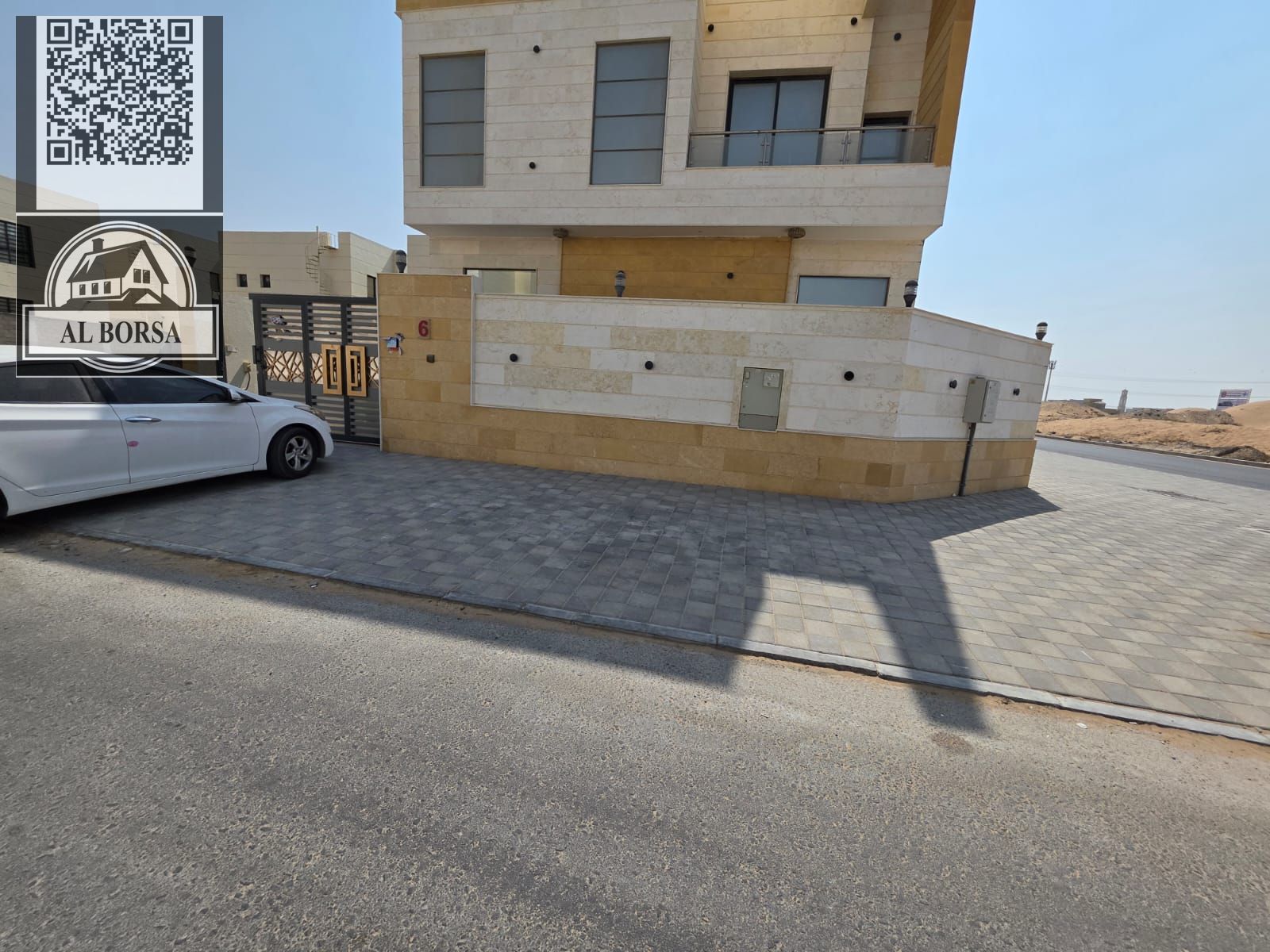 Villa for rent - Al Yasmeen District (Corner) Specifications: Land area: 3,500 sq ft 5 master bedrooms Majlis + spacious living room Separat
