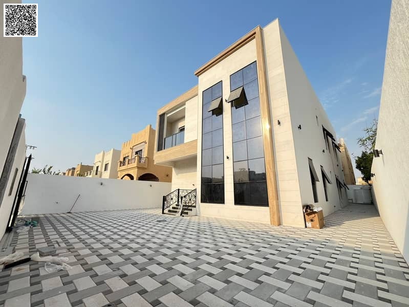 Luxury modern villa for sale, two floors, high-end finishes, freehold for all nationalities