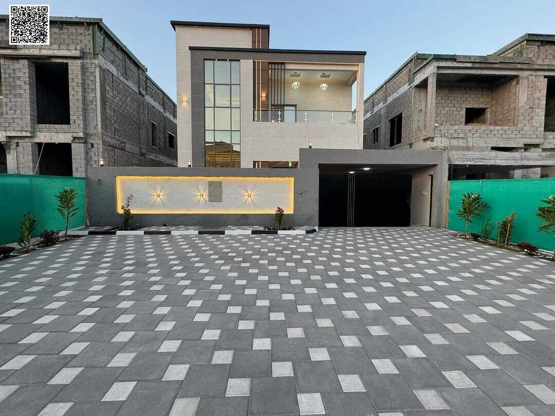 For sale, a villa directly from the owner, modern, luxurious, including air conditioning, large spaces, and high-end finishes.
