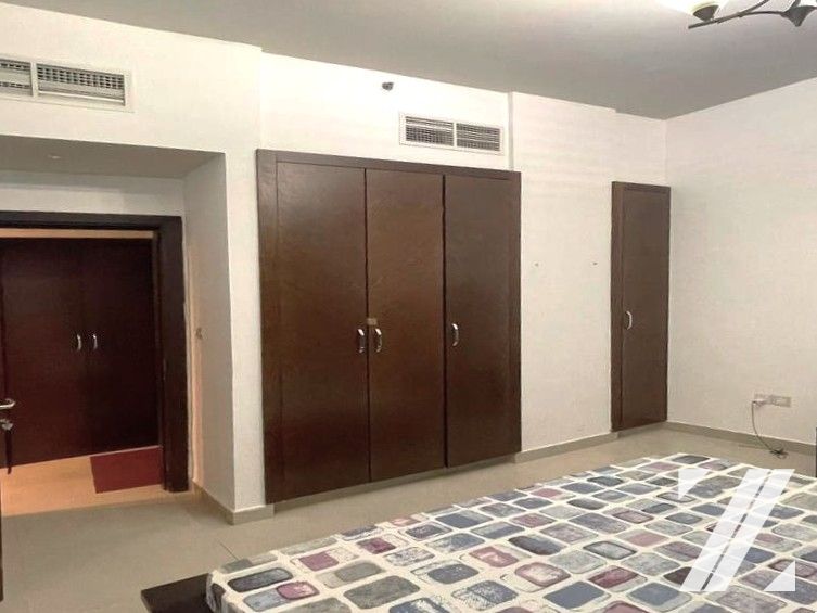 Spacious / Furnished / Vacant/ Nearby Metro