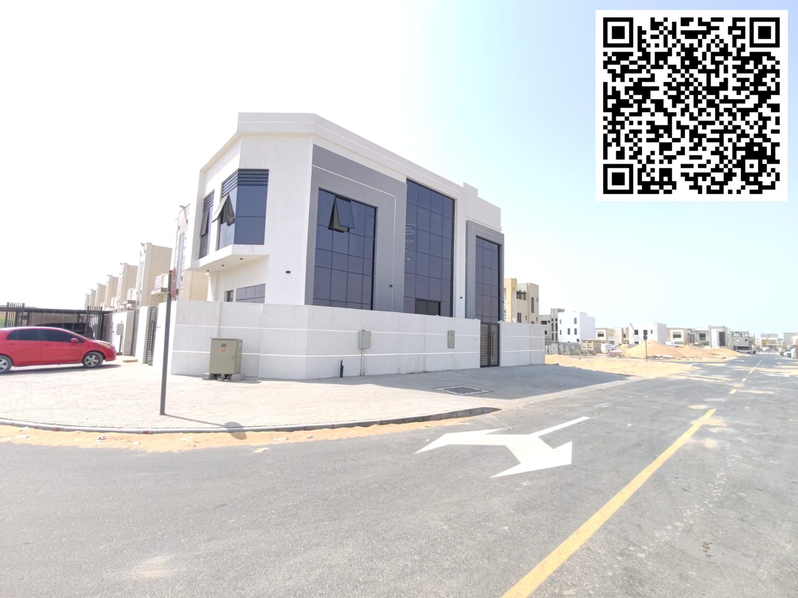 Villa for rent in Al Helio - 4 bedrooms, a hall, a sitting room, and a maid's room, in a prime location and at an attractive price of 95,000 dirhams
