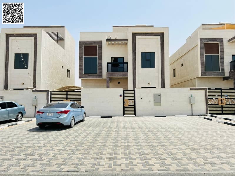 For sale, a luxurious, modern villa with two floors and a roof, including air conditioning, electricity and water, with high-end finishes and freehold