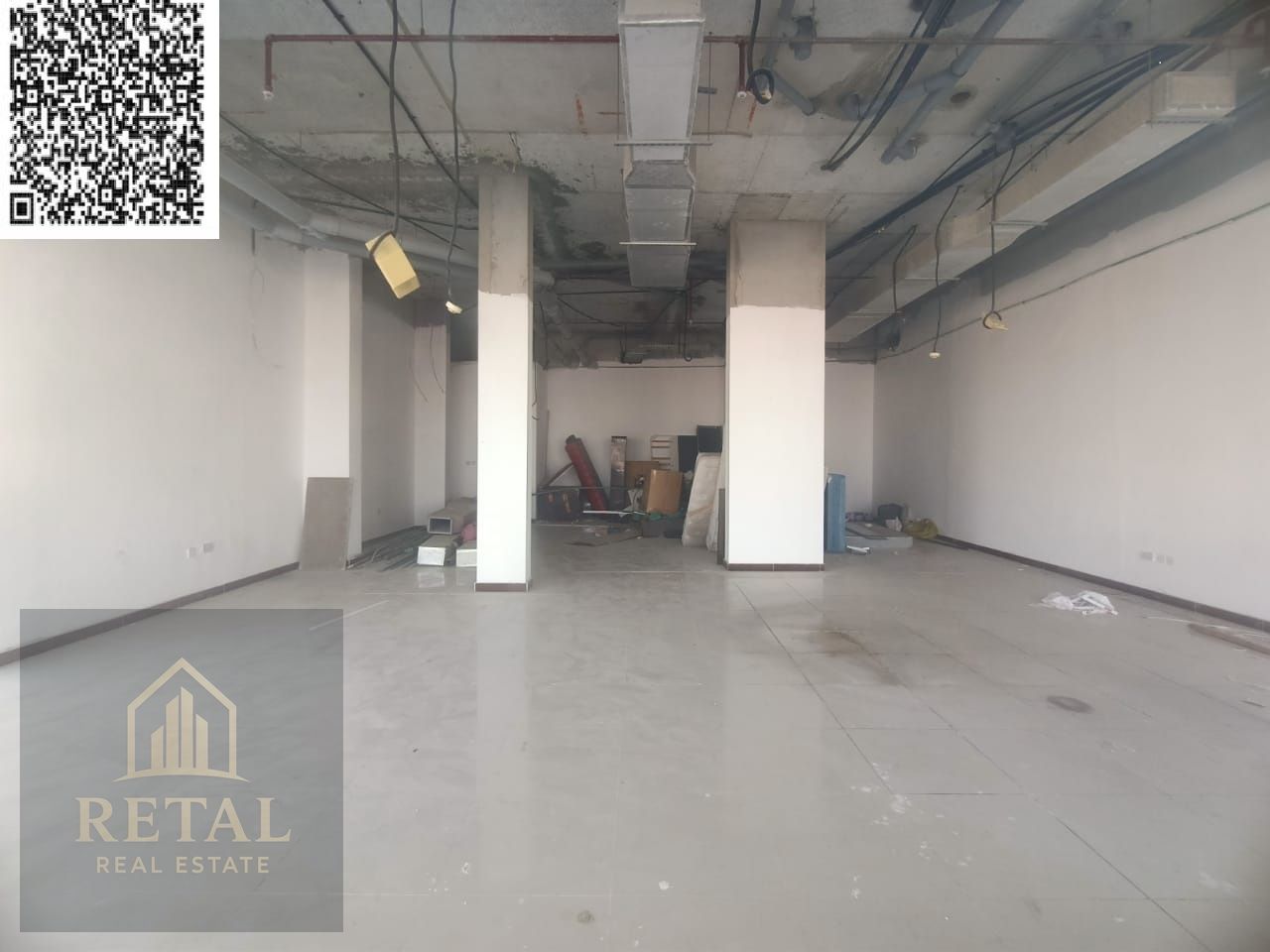 Shop for rent on the main street, large area, suitable for all activities.