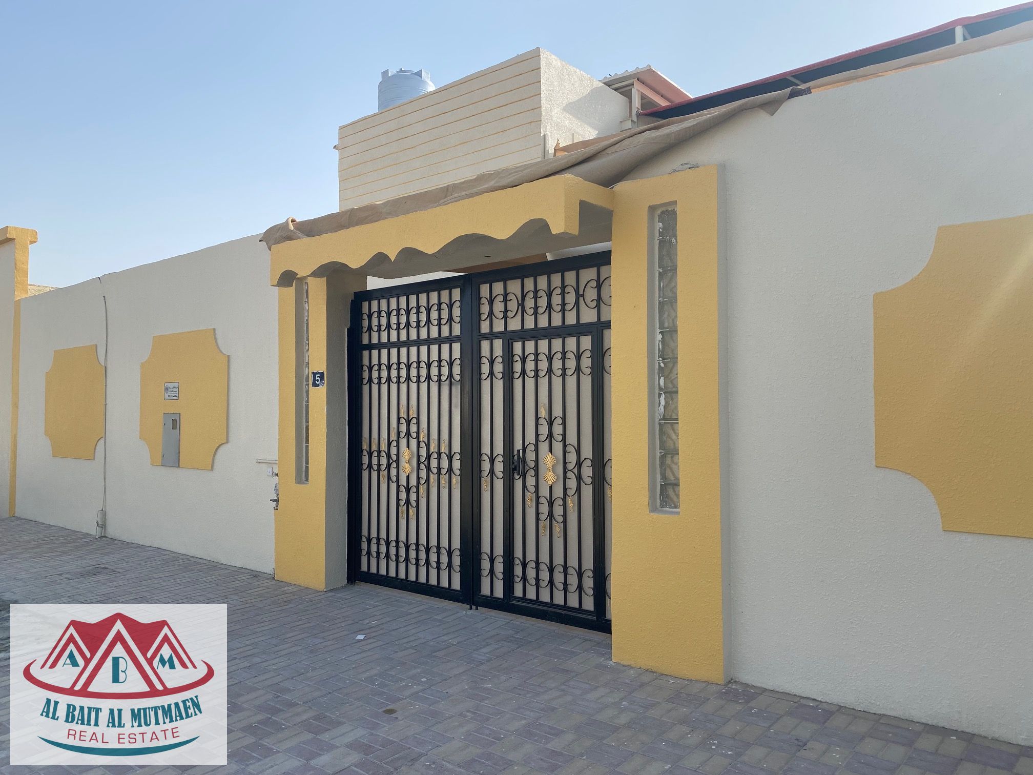 clean, five-room, two-story house in Baraha in Al-Ghafia