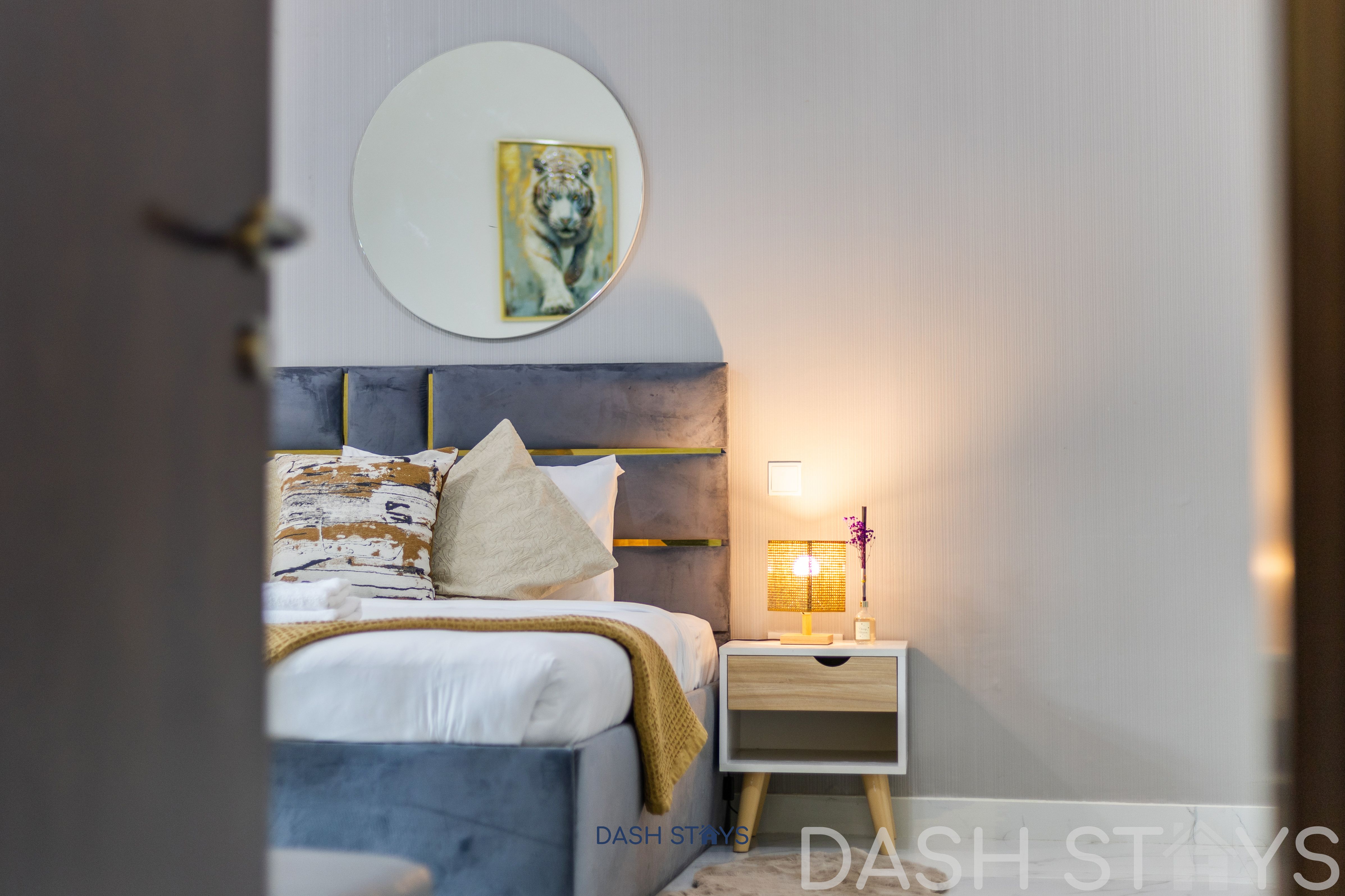 One Bedroom Poolside serenity in JVT