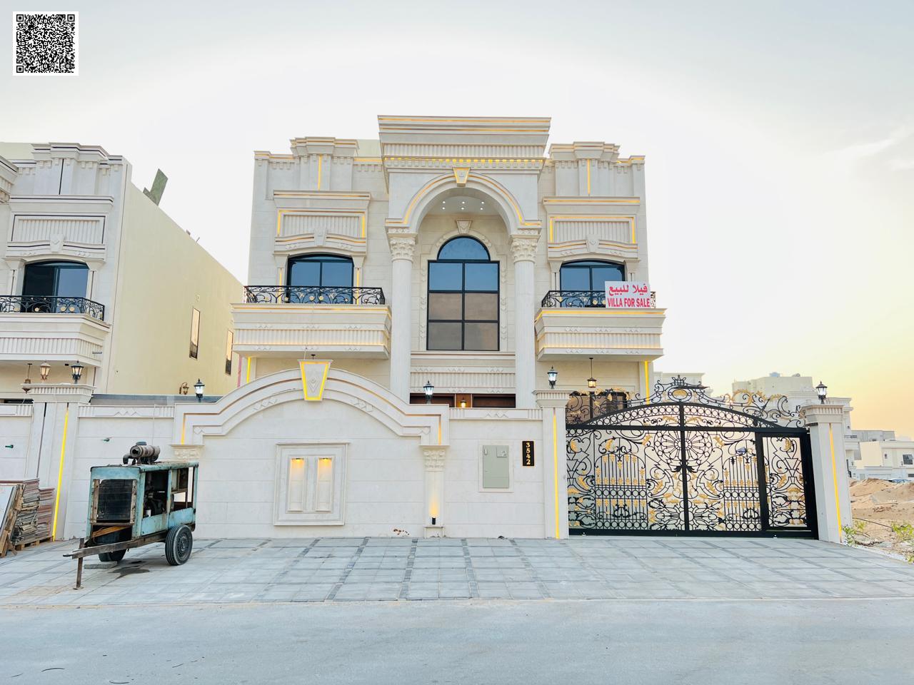 For sale, a luxurious classic villa with large building areas and high-end finishes, at a negotiable price.