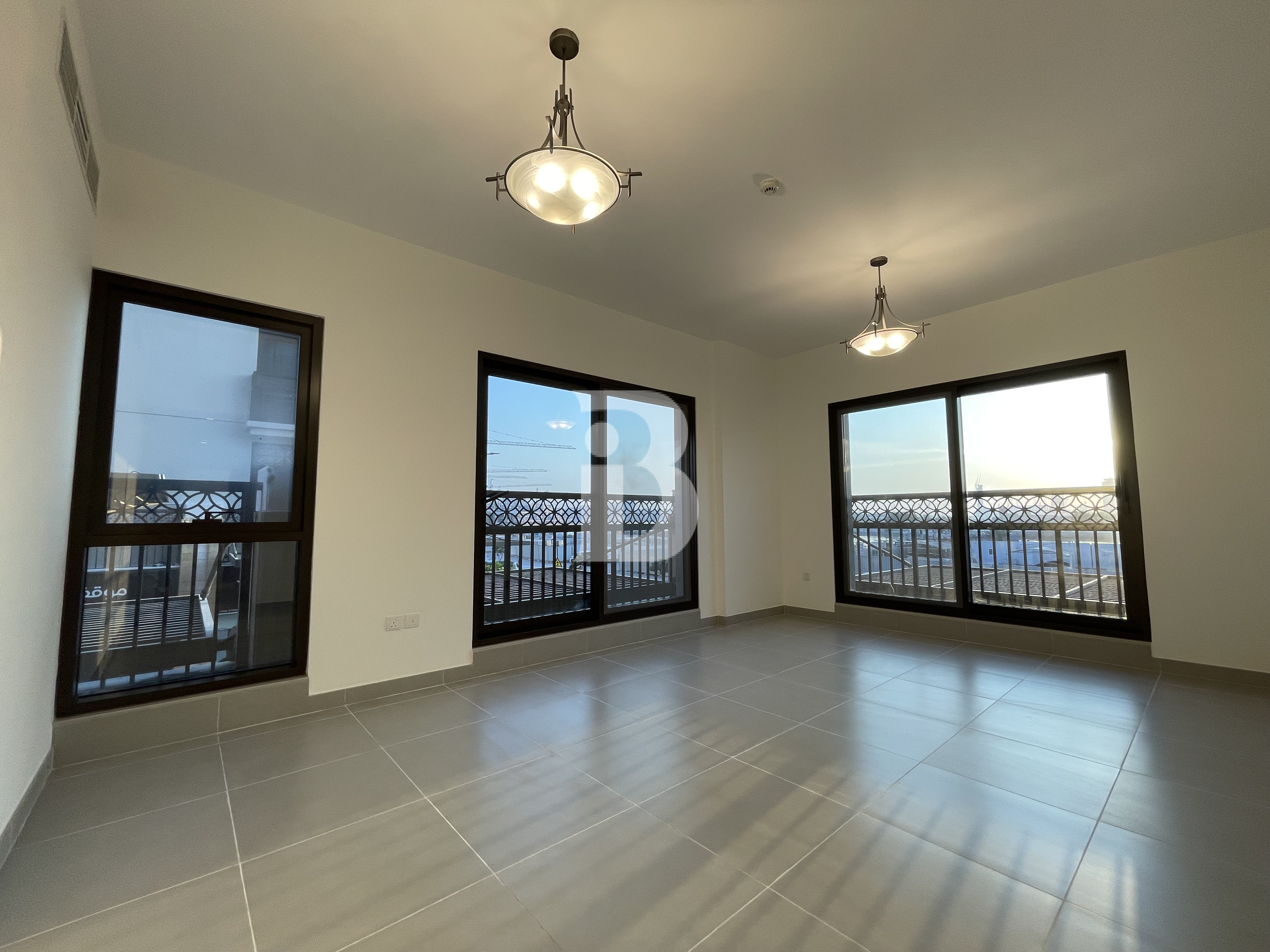 UNFURNISHED I BRAND NEW I GREAT LOCATION I