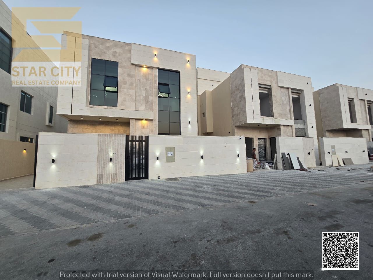 For sale - Elegant villa in a prime location in Al Yasmeen - Ajman | 5 master bedrooms | 2 floors and a roof | Majlis and hall | Modern kitchen | Pric