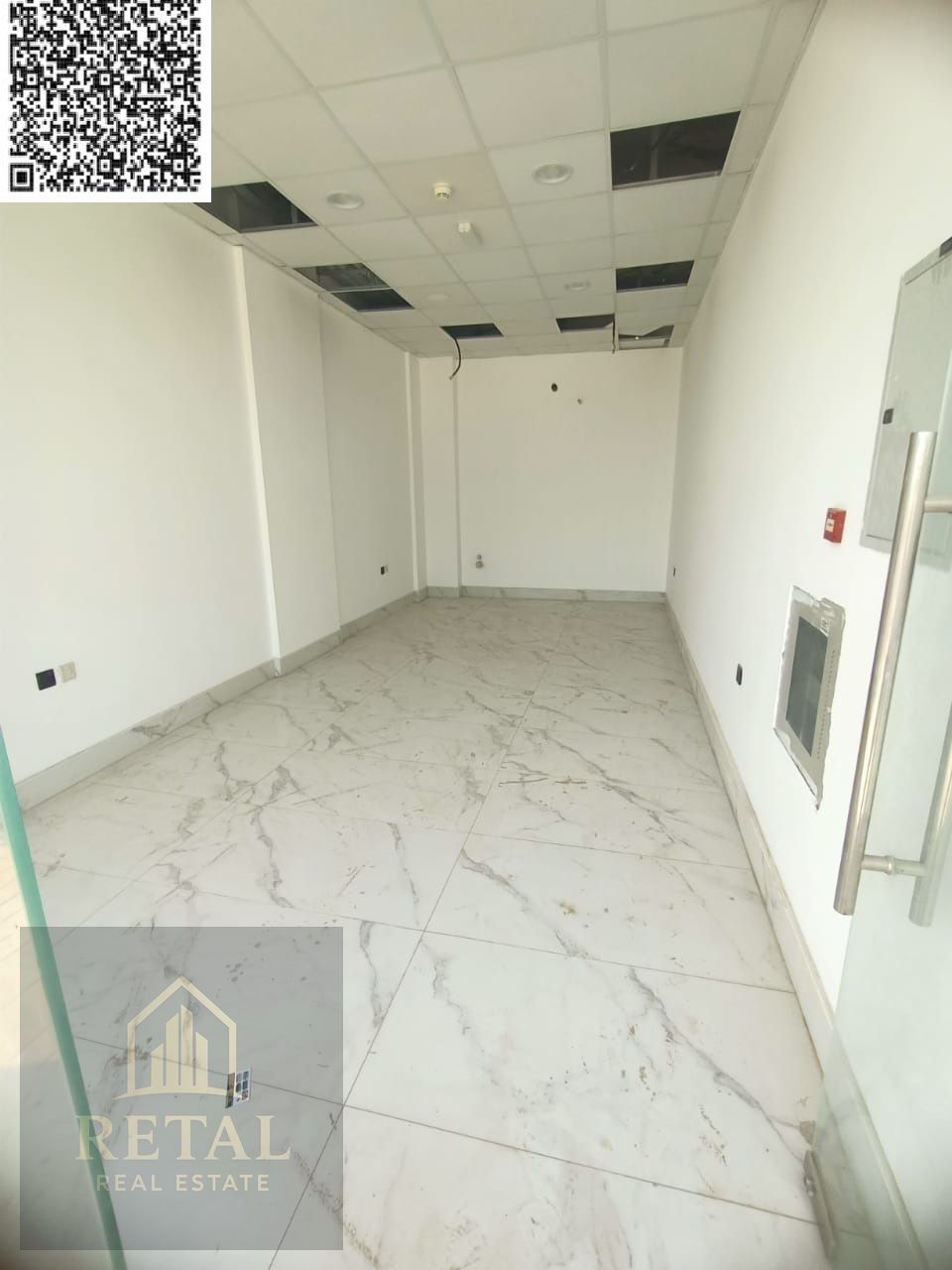 Ready shop for rent, suitable for commercial and service activities.