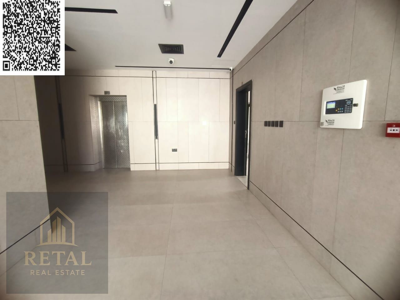 Two master bedrooms, spacious kitchen, quiet area.