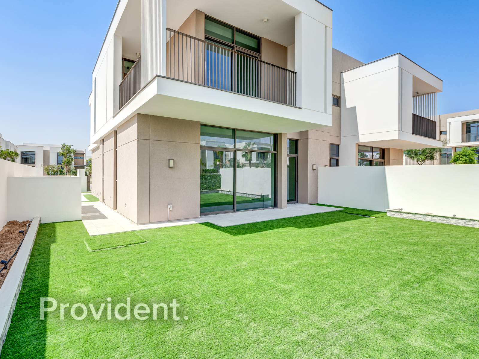 Area Specialist | Single Row | Landscaped