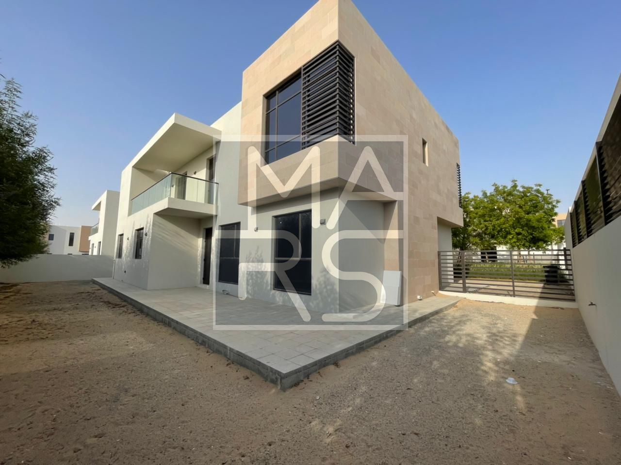 Modern 5-Bedroom Villa | Grand Layout | Lush Private Garden