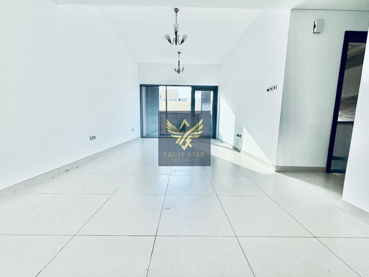 Modern 2 BHK for Family | Balcony GYM POOL PARKING | New Satwa Near Metro