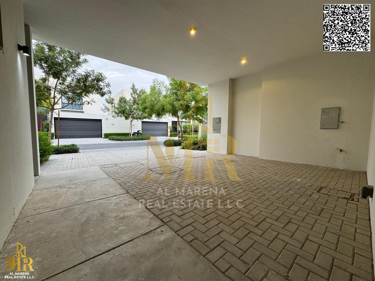 4 master bedroom villa with golf and lake view, private pool and garden, spacious and luxurious finishes