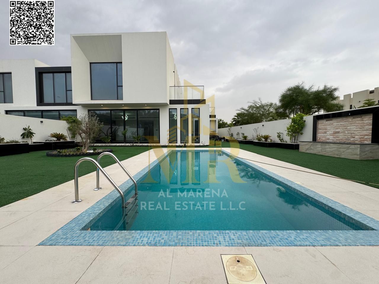 Seize the exceptional opportunity to own a luxurious villa with an elegant architectural design at an attractive price, including electricity, water,