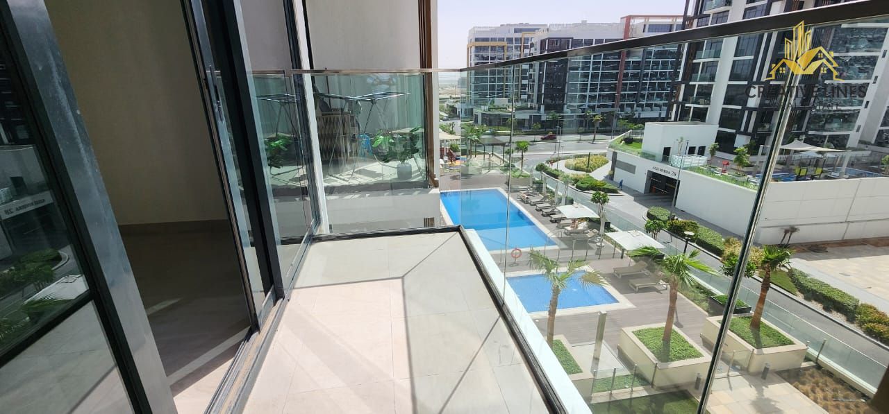 Large Layout || Elegant Living || Ready to Move