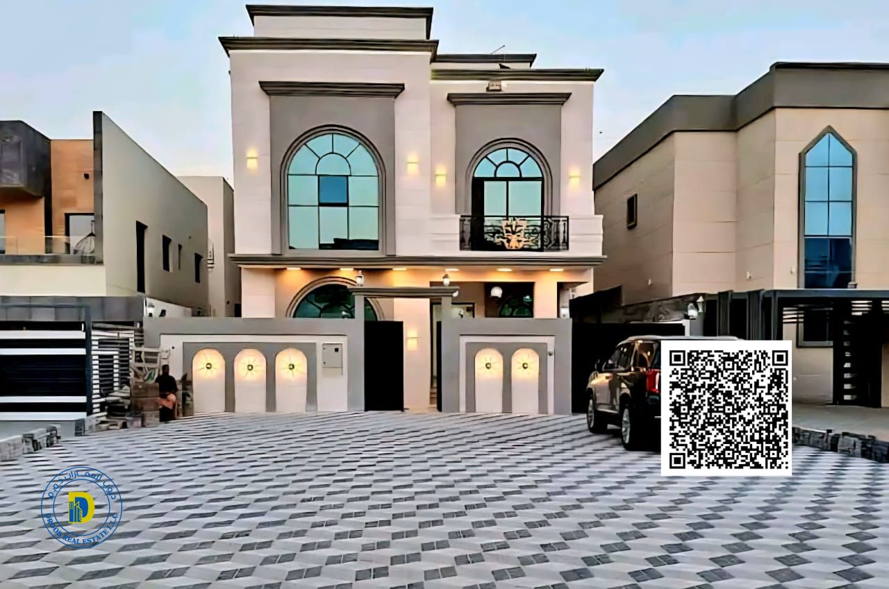 For sale, a modern villa with 7 rooms and a roof, in a prime location in Al Helio 2, Ajman