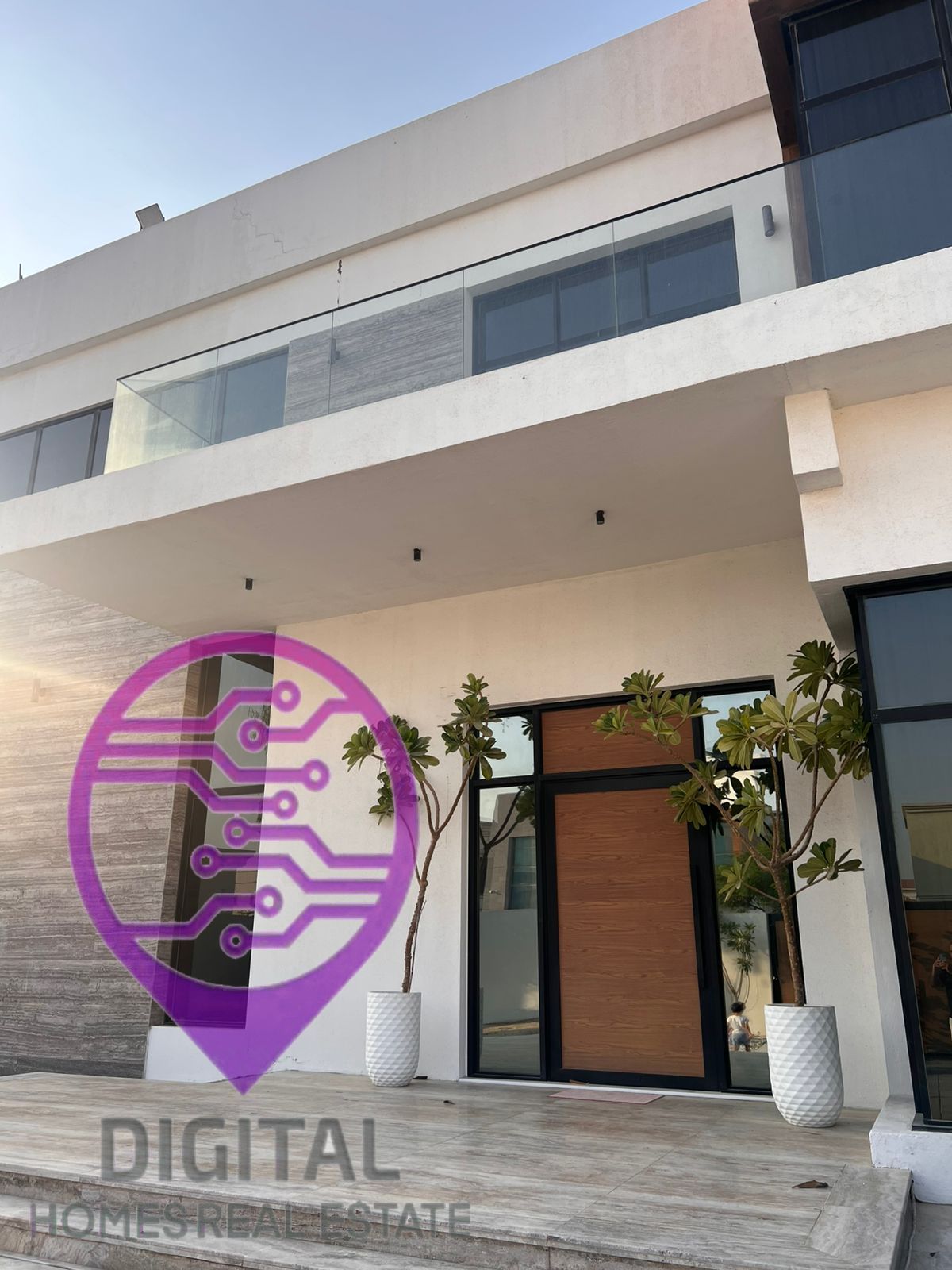 Modern 5-Bedroom Villa/ Privet Garden