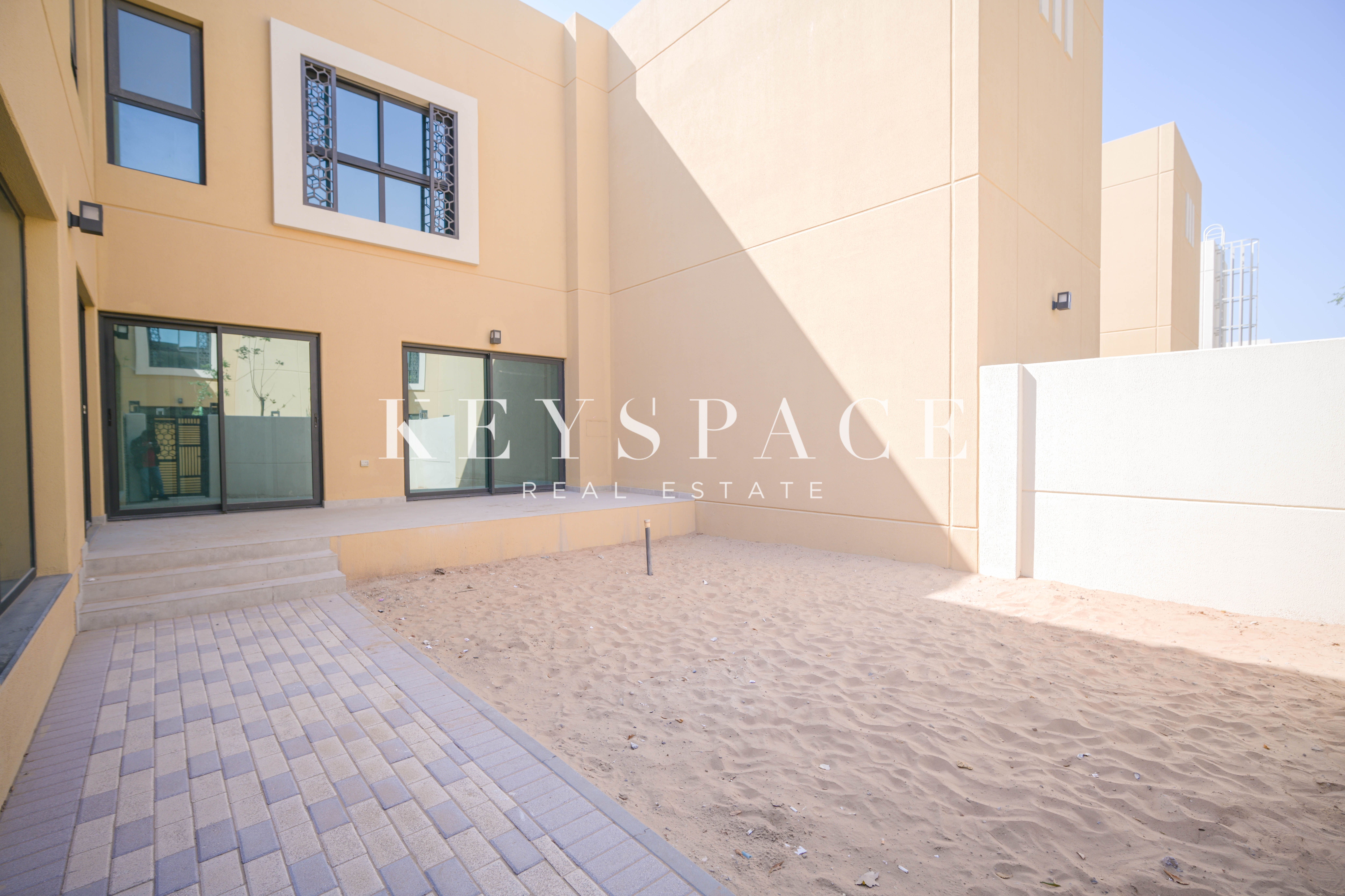 Sustainable City Lifestyle| Eco-Conscious Smart Home | Energy-Efficient Living | Resale