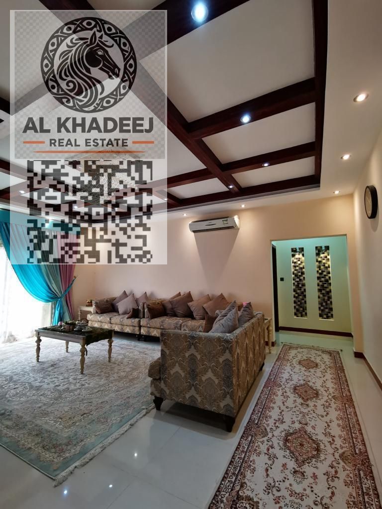 A luxurious villa with a spacious area and a prime location in Rawda 3 for annual commercial or residential rent.