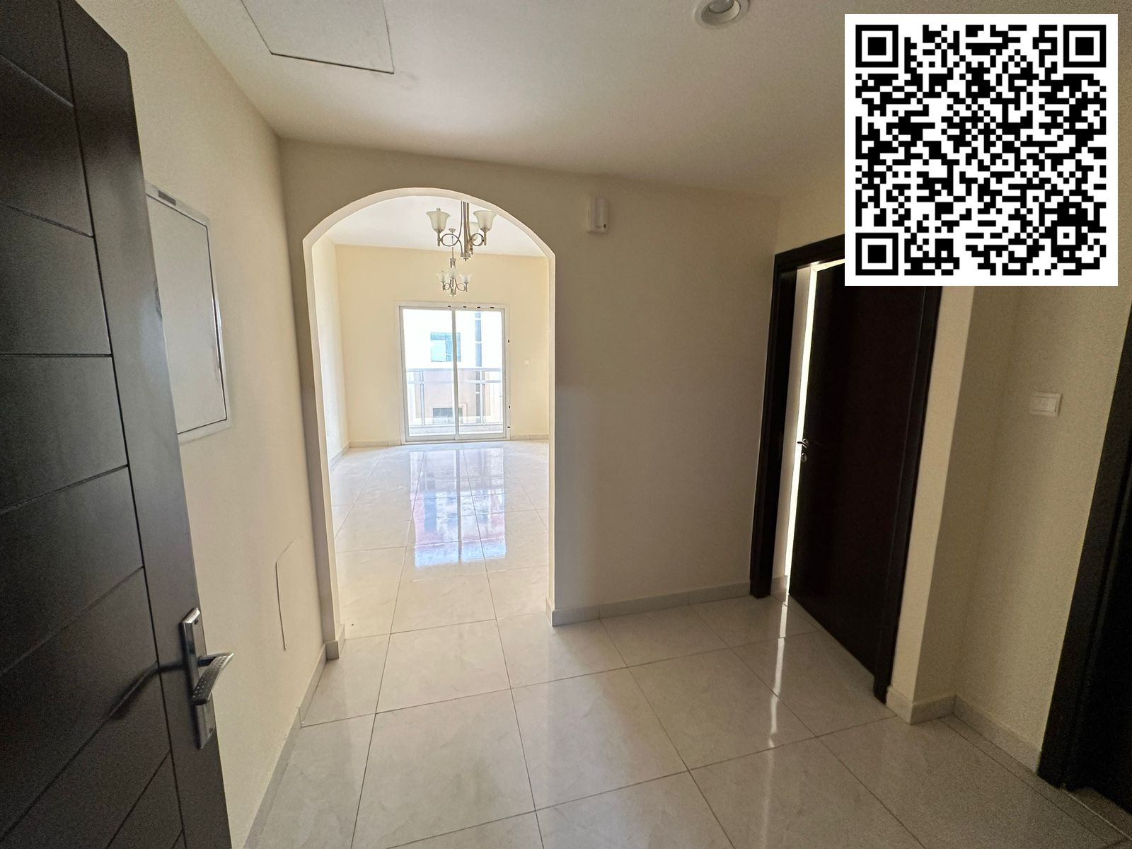 For Rent - One-Bedroom Apartment with Balcony in Al Hamidiyah, Opposite the University