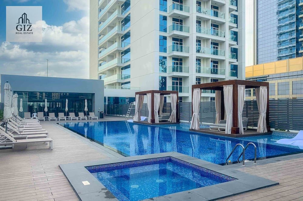 VACANT-EXCLUSIVE-FULLY FURNISHED